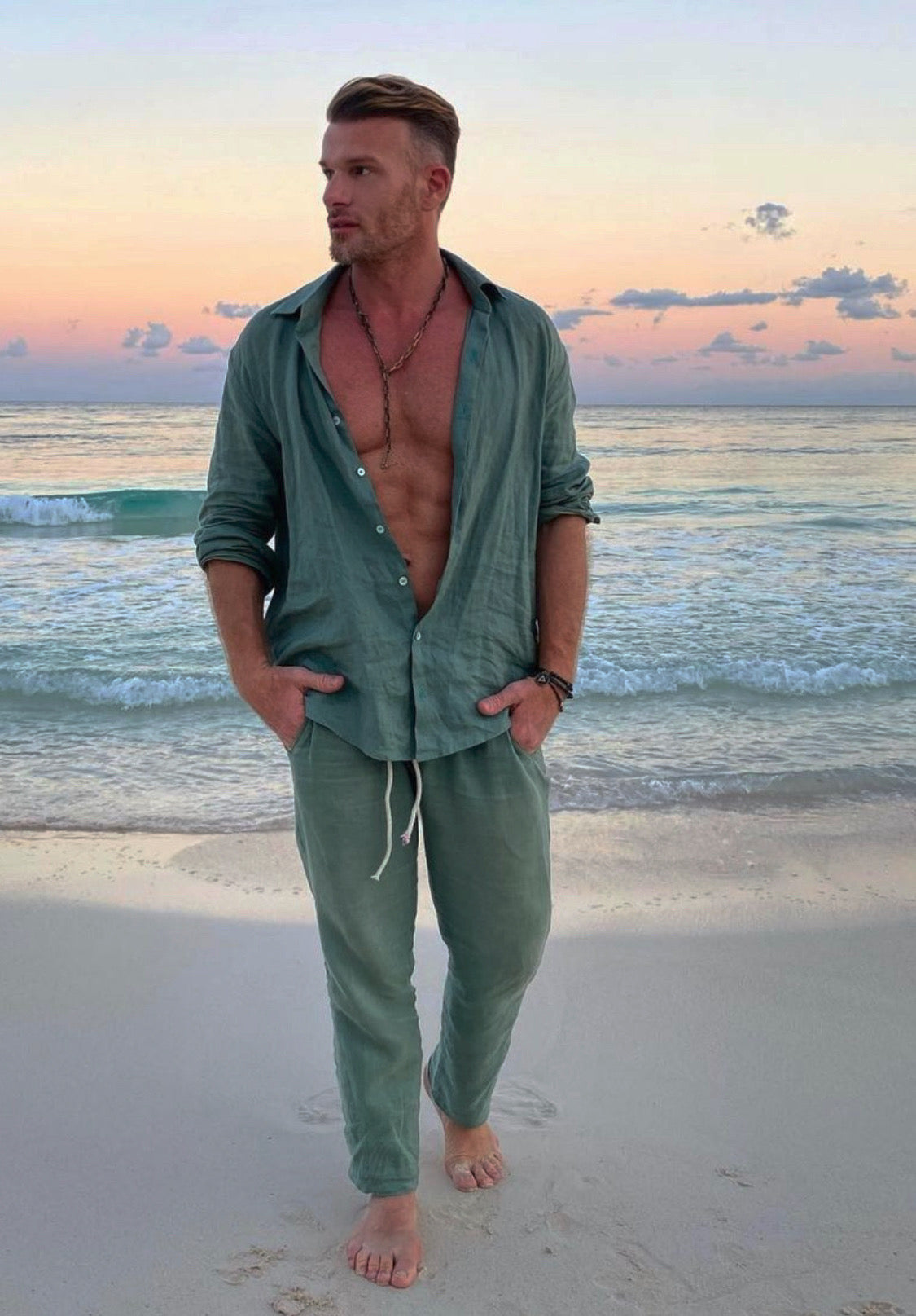 high end fashion resort wear sustainable fashion tulum fashion moda de alta gama ropa de resort moda sostenible moda fashion vestidos de fiesta elegantes marcas de moda kimono moderno ropa de lino linen clothing fashionista packing list for beach vacation lightweight travel pants women's beach essentials list beach trip packing list beach checklist beachwear brands