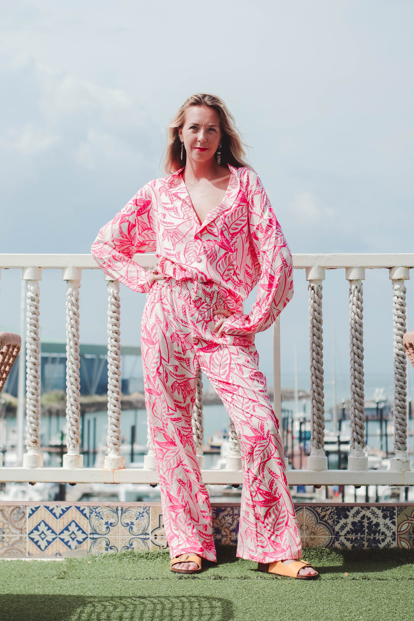 high end fashion resort wear sustainable fashion tulum fashion moda de alta gama ropa de resort moda sostenible moda fashion vestidos de fiesta elegantes marcas de moda kimono moderno ropa de lino linen clothing fashionista packing list for beach vacation lightweight travel pants women's beach essentials list beach trip packing list beach checklist beachwear brands