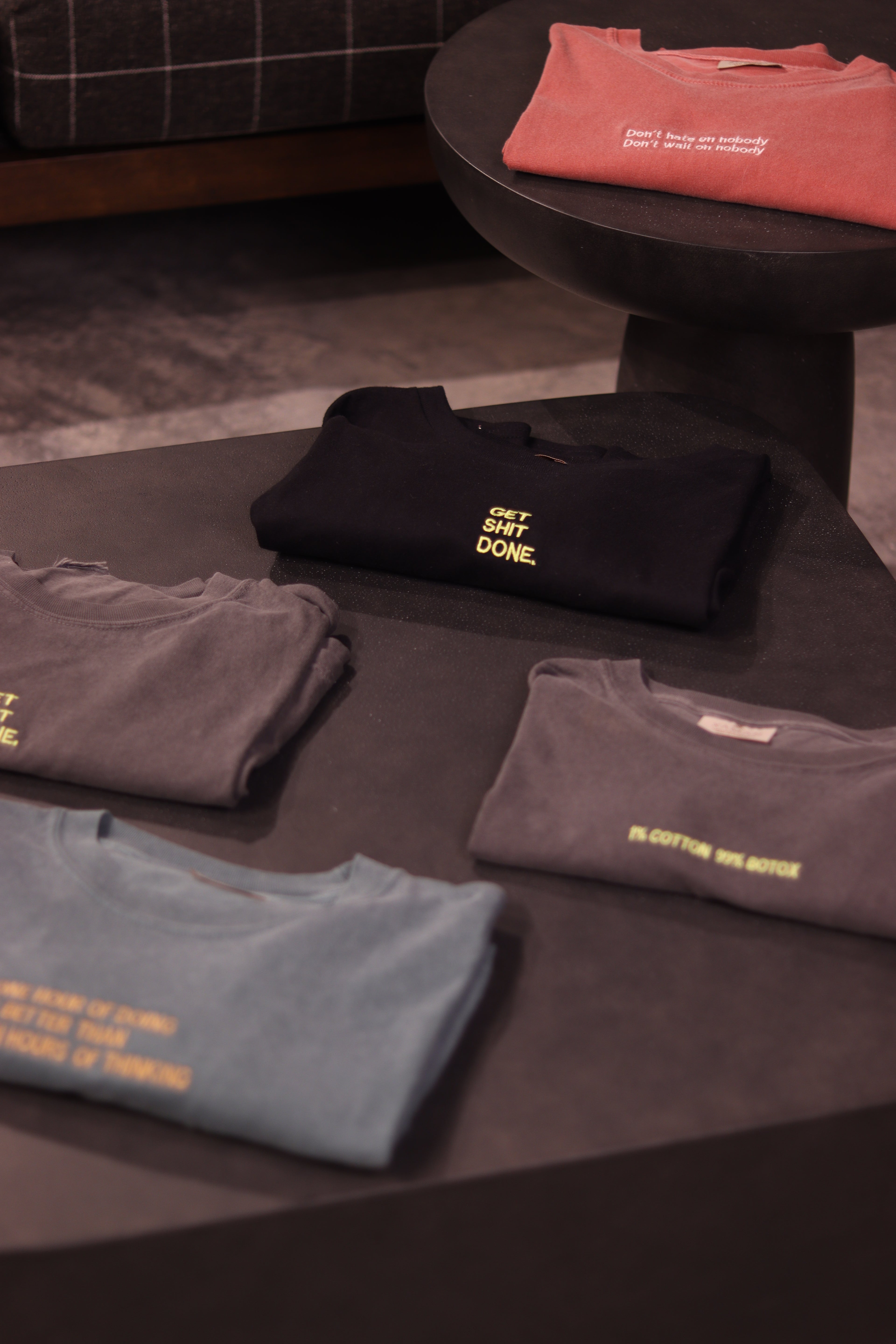 Pre- washed - Grey- shirt -mantra